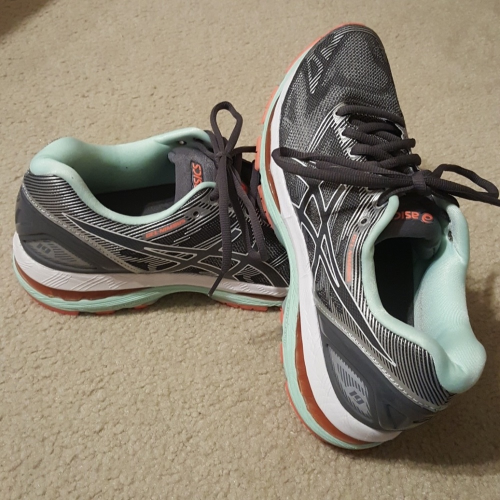 Adidas Gel Nimbus 19